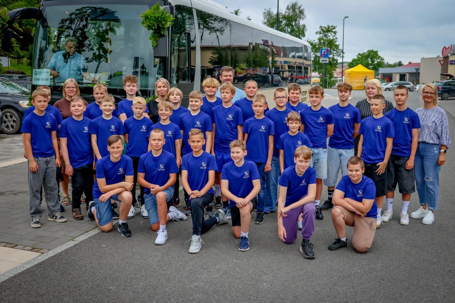 Smiltenes vidusskolas zēnu koris_Priekulis.jpg