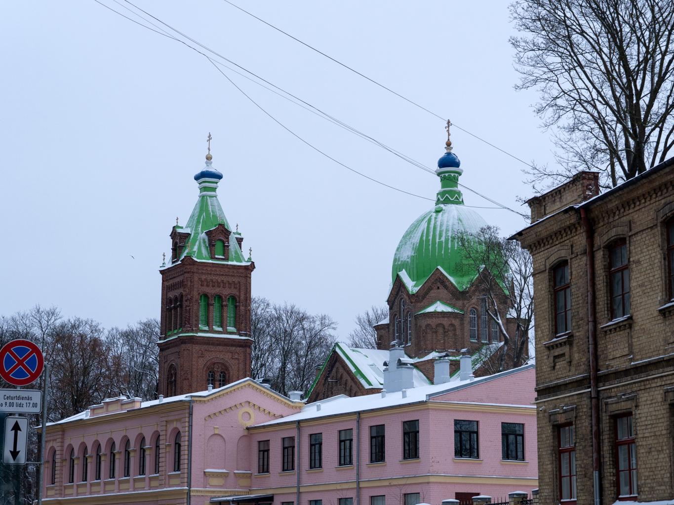 1. Rīgas Visu Svēto baznīcas zaļie kupoli copy.jpg