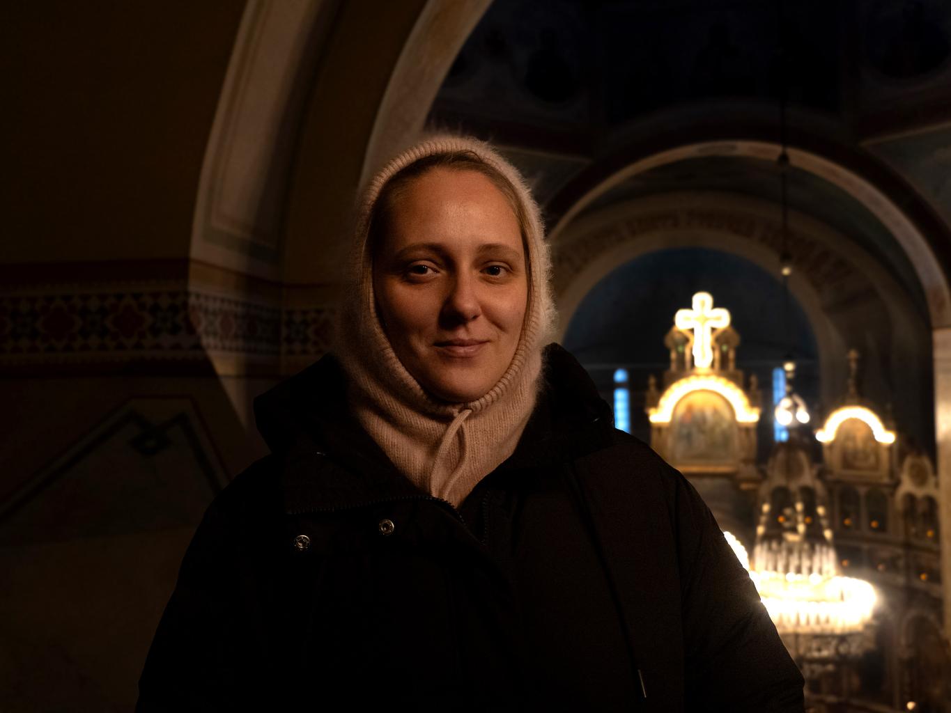 9. Alise. Pēc dievkalpojuma copy.jpg