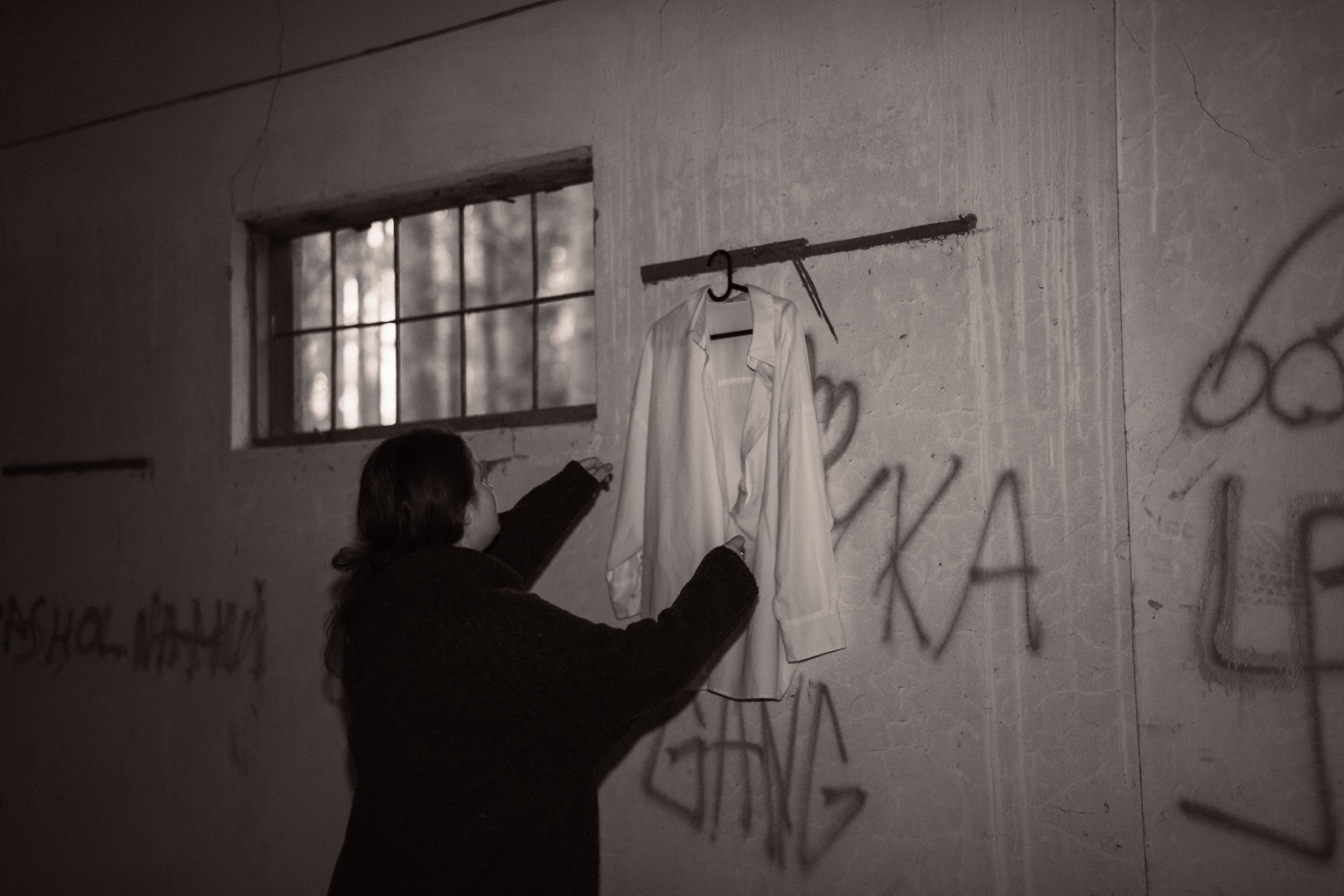 9Normālības ilūzija_Garderobe_LBBBW copy.png